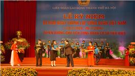 PGĐTT.Nguyễn Thị Thu Hiên được Liên đoàn Lao động Hà Nội tuyên dương CTCĐ cơ sở xuất sắc