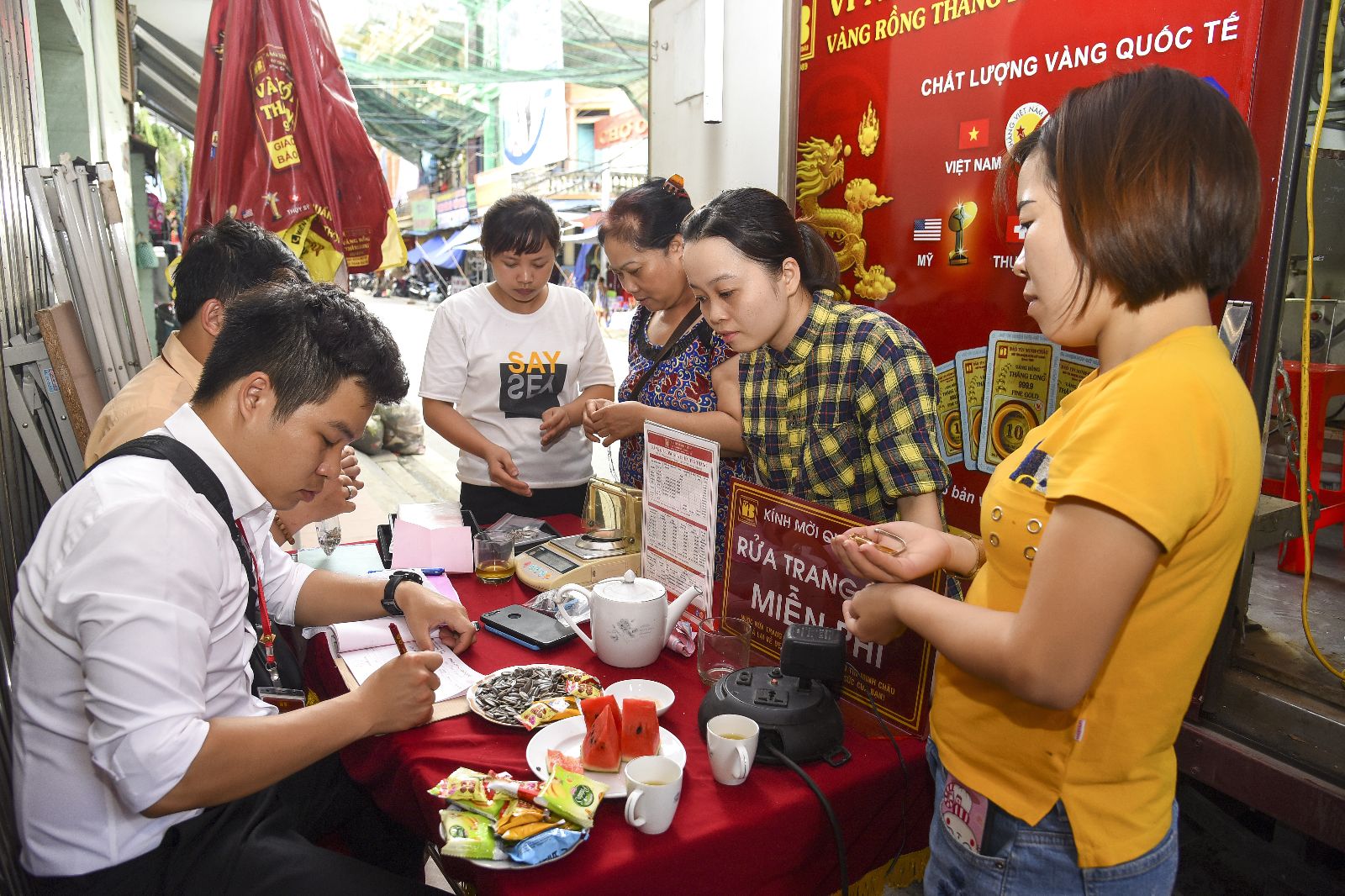 Lễ công bố điểm bán VRTL 