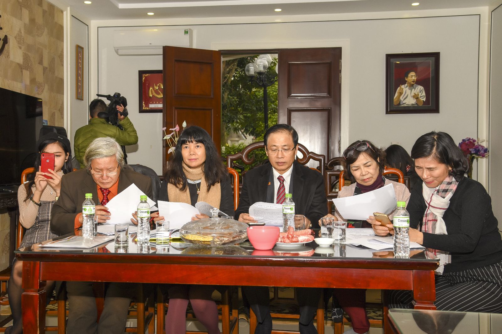 Sau hai tháng phát động cuộc thi sáng tác thơ – luận đến toàn thể cán bộ nhân viên Bảo Tín Minh Châu, ban tổ chức cuộc thi đã nhận được rất nhiều tác phẩm với sự tham gia nhiệt tình của đông đảo cán bộ nhân viên Công ty. Và sau vòng sơ khảo, Ban giám khảo đã chọn ra 21 tác phẩm xuất sắc nhất lọt vào vòng chung kết. Ngày 15.12.2018, Bảo Tín Minh Châu đã tổ chức lễ CHUNG KẾT và trao giải Cuộc thi sáng tác thơ –  luận CBNV công ty BTMC lần  thứ 2 tại văn phong Công ty thuộc khu đô thị cao cấp Vinhomes Riverside Hà Nội.