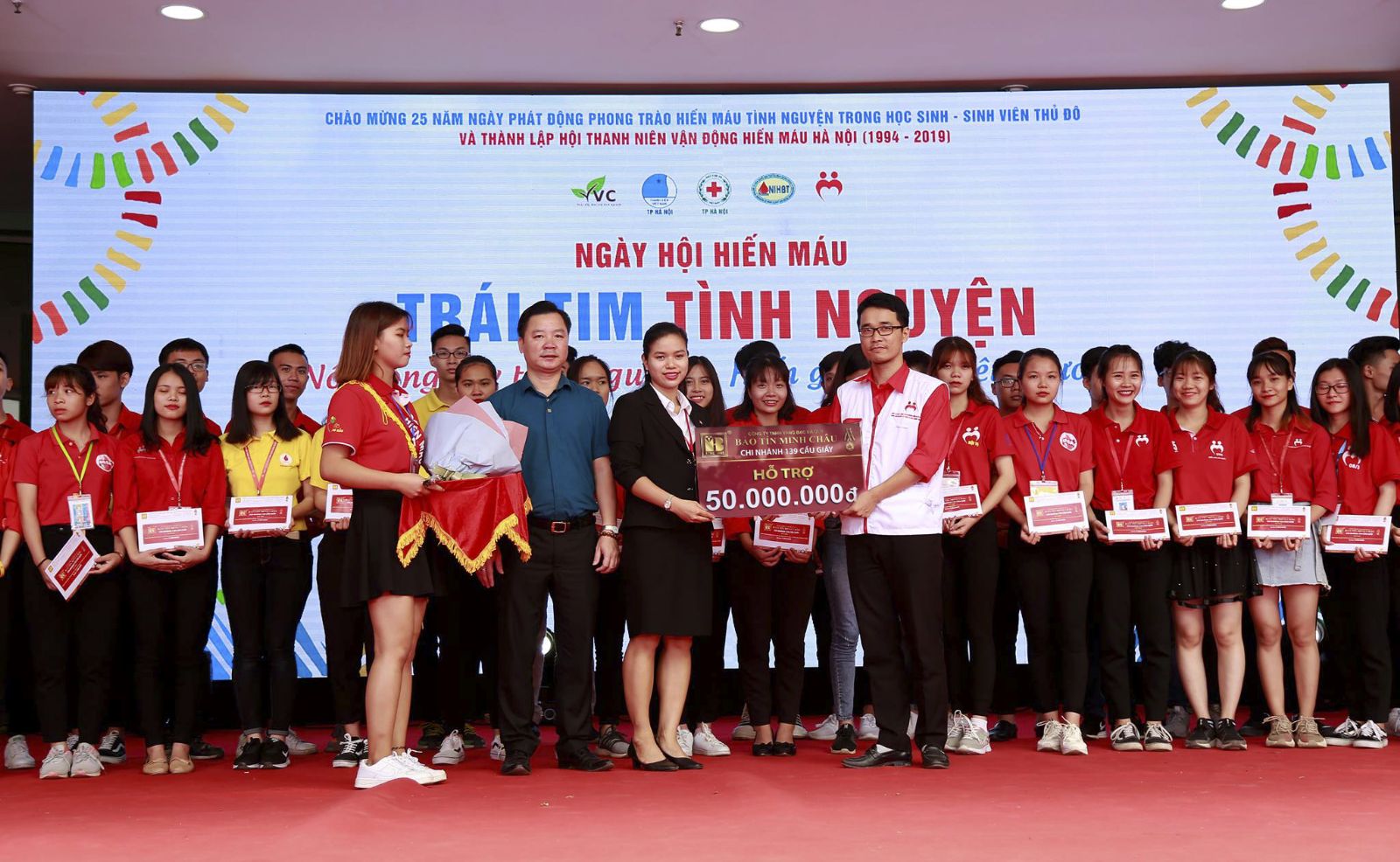 BẢO TÍN MINH CHÂU – CHI NHÁNH 139 CẦU GIẤY HƯỞNG ỨNG NGÀY QUỐC TẾ TÌNH NGUYỆN 5/12